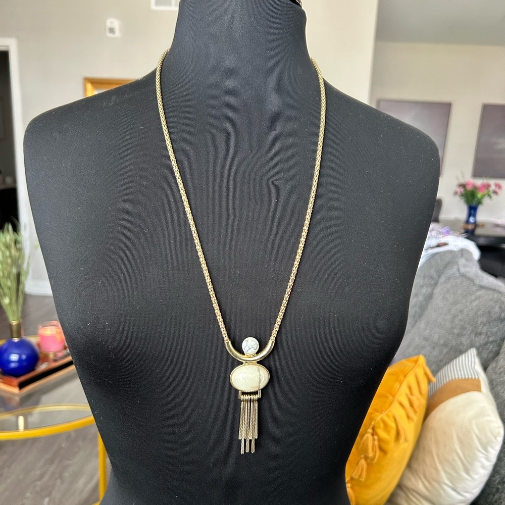 Pendant necklace